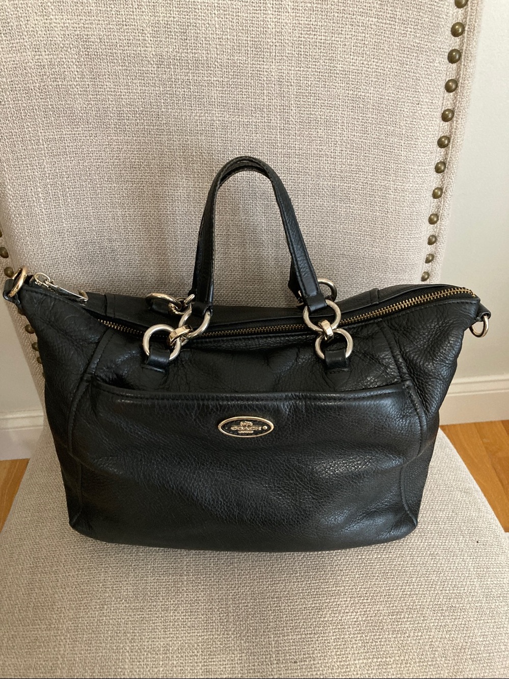 Coach Y2K Black Leather Shoulder Bag with Gold Hardware